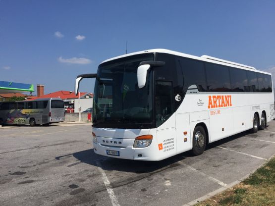 Linja me autobus Montecatini  Shqipëri Itali, Linja Vercelli me autobus Shqipëri Itali, Linja Cuneo me autobus Shqipëri Itali, linja toksore me autobus me Artani Travel