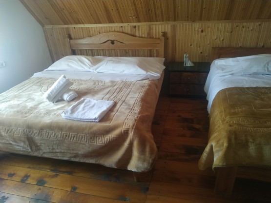 Akomodim te Dhoma e Ciftit, Dhoma dopjo per Cifte, Hotel Alpini Lepushe, Bjeshket e Kelmendit Shkoder, Agro Turizmi Albania